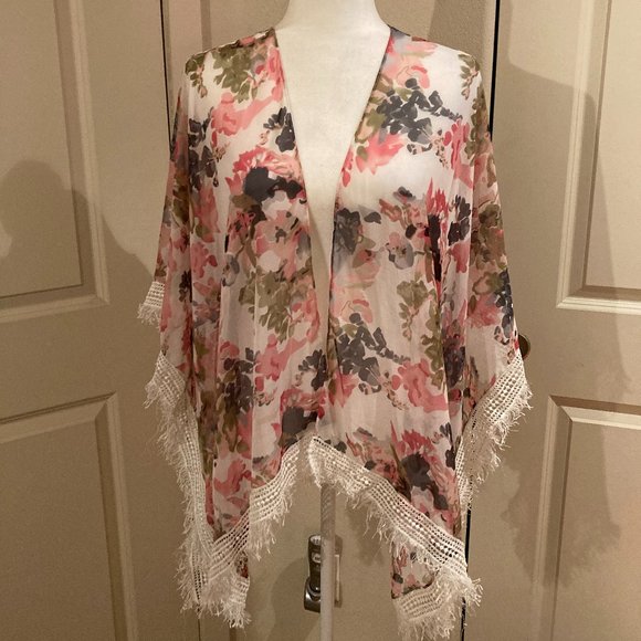 n/a Tops - CLEARANCE 2/$10 or 3/$14 Floral Kimono-Style Shawl